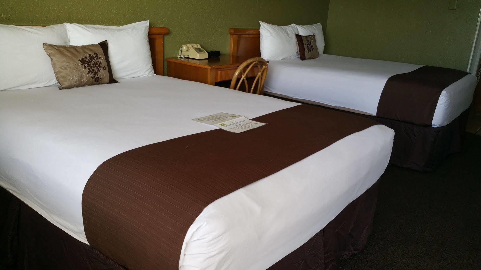 Mariposa Hotel نوغاليس المظهر الخارجي الصورة